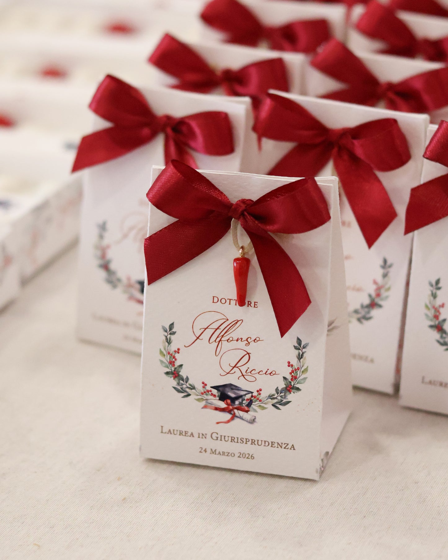 Scatolina Gift Laurea con Alloro, Tocco e Pergamena 2