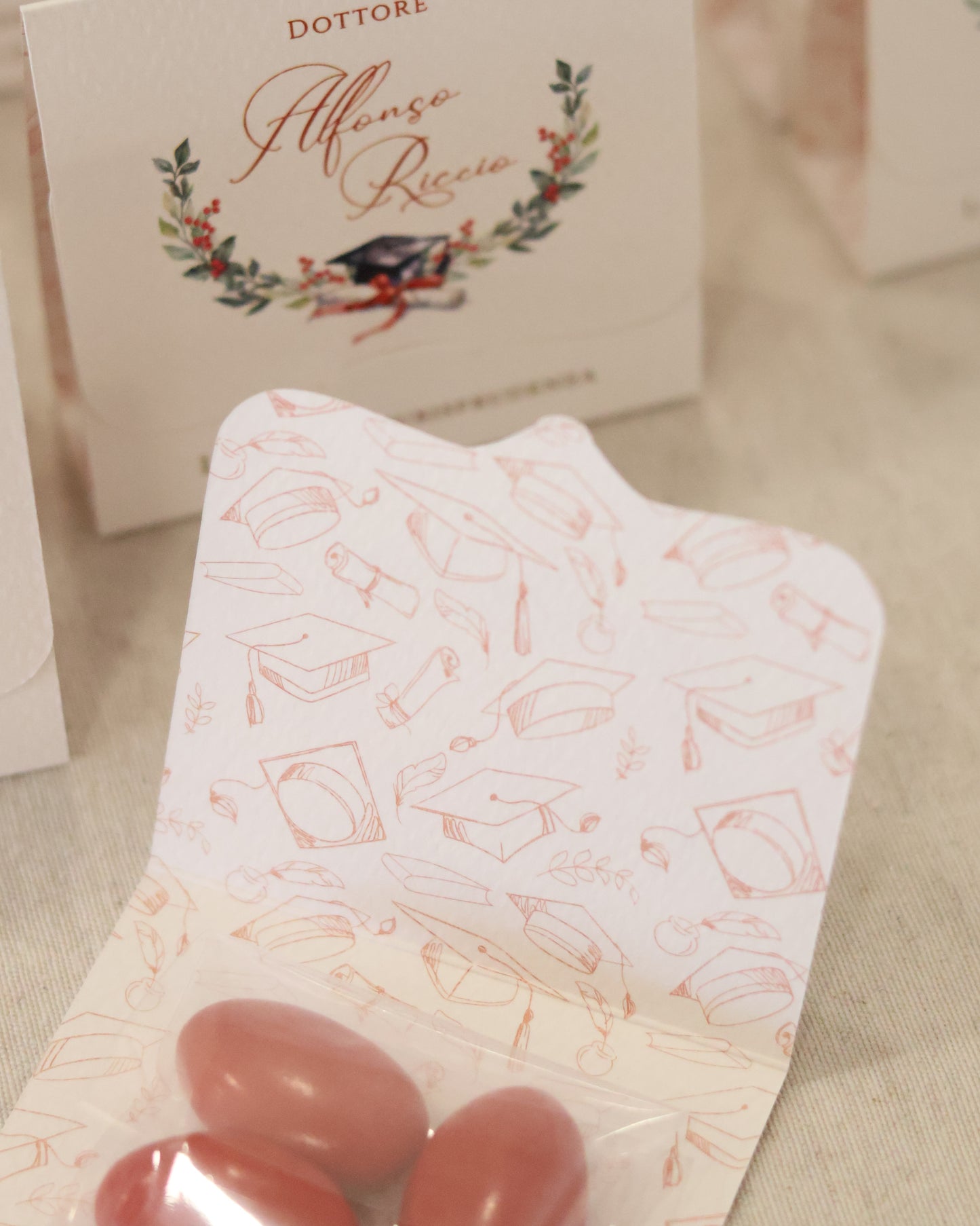 Pochette Laurea con Alloro, Tocco e Pergamena