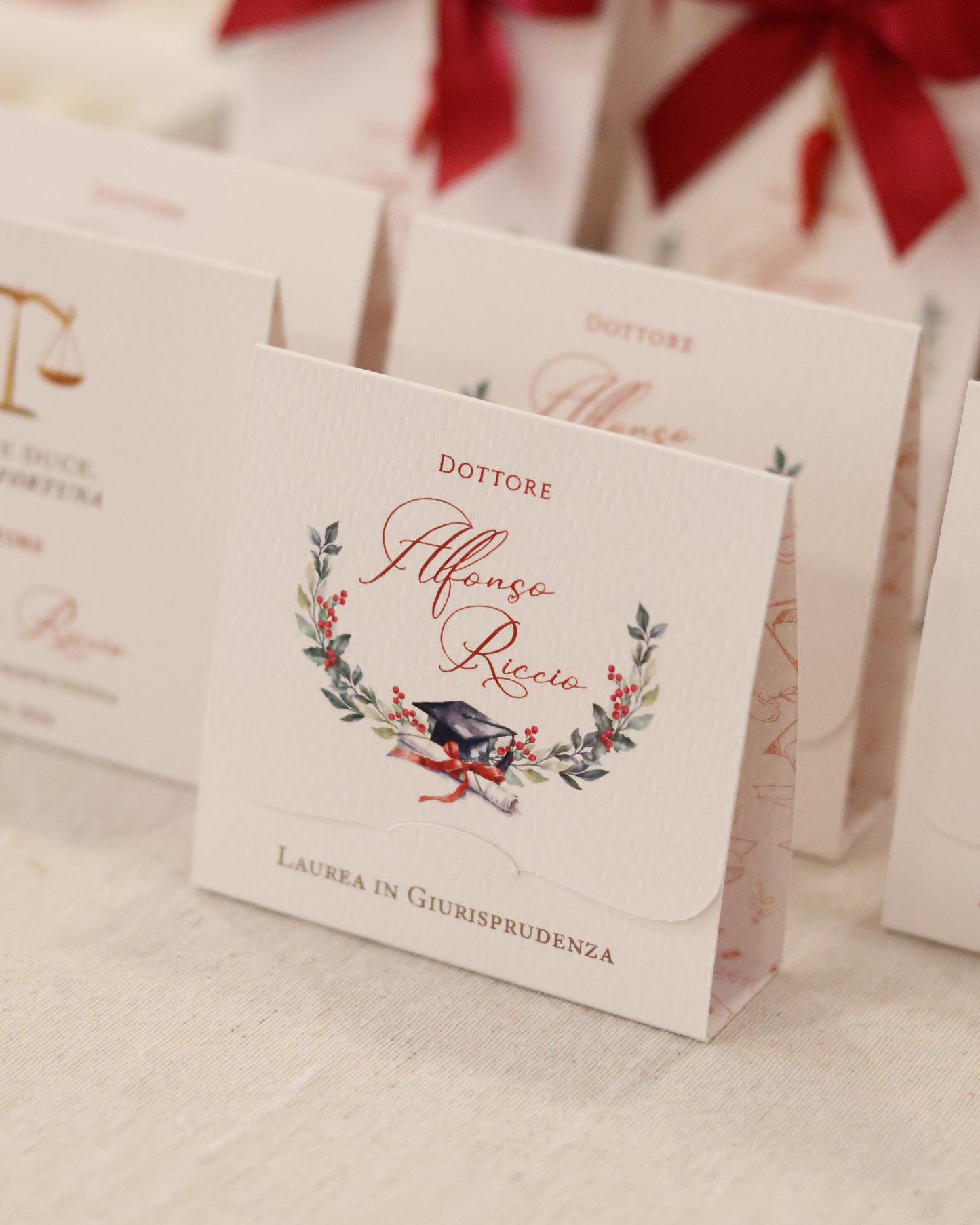 Pochette Laurea con Alloro, Tocco e Pergamena