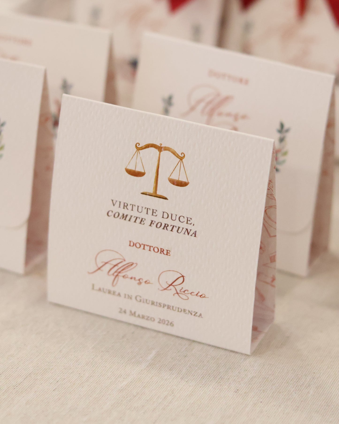 Pochette Laurea con Alloro, Tocco e Pergamena